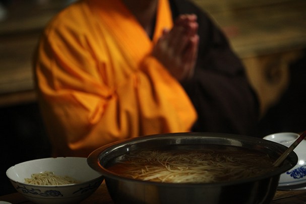 僧人的晚餐为何称为「药石」